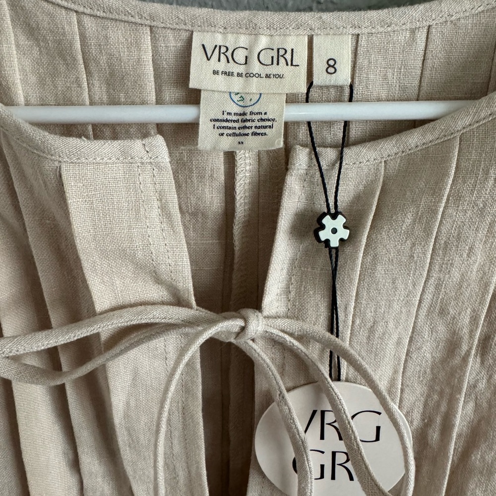 VRG GRL NWT Valeria Pleated Tie Front Blouse - Picture 2 of 3
